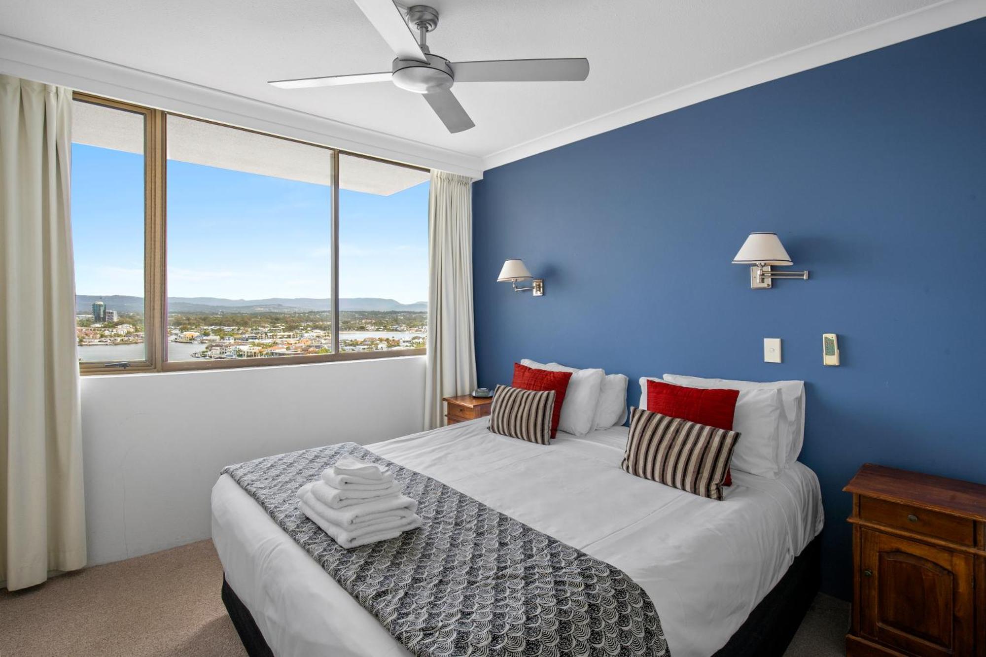 Capricorn One Beachside Holiday Apartments - Official Gold Coast Eksteriør billede
