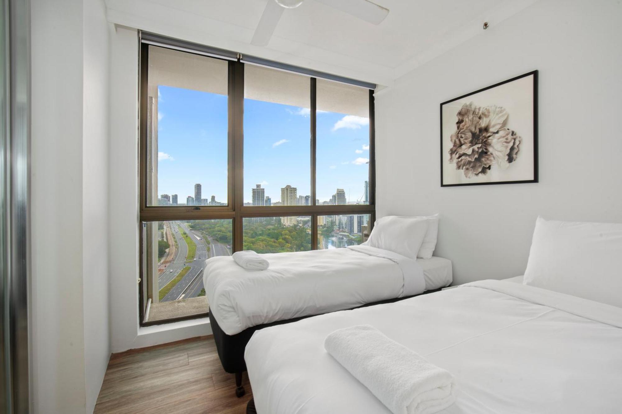 Capricorn One Beachside Holiday Apartments - Official Gold Coast Eksteriør billede