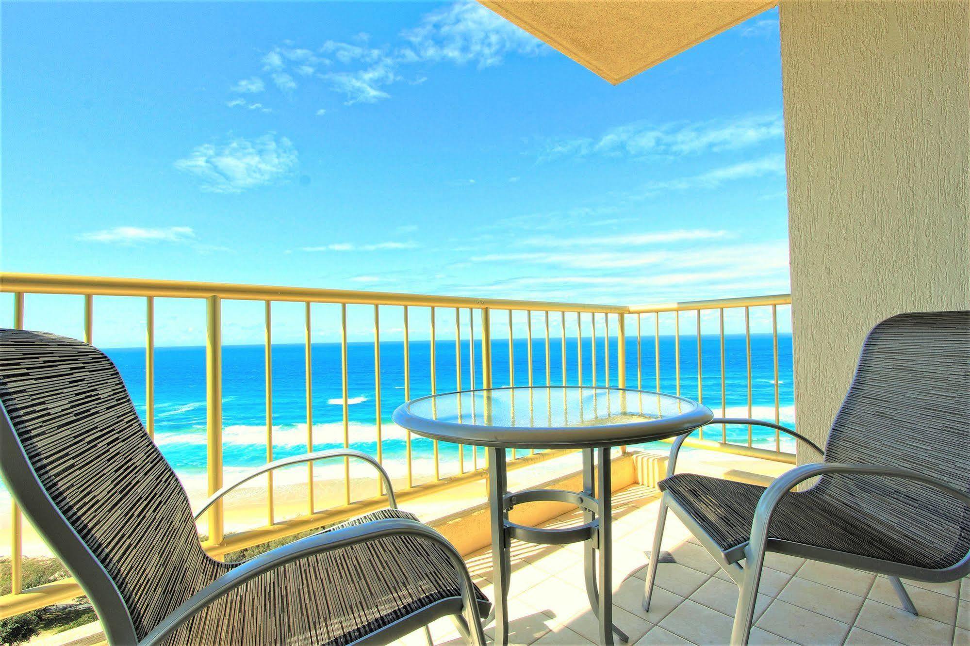 Capricorn One Beachside Holiday Apartments - Official Gold Coast Eksteriør billede