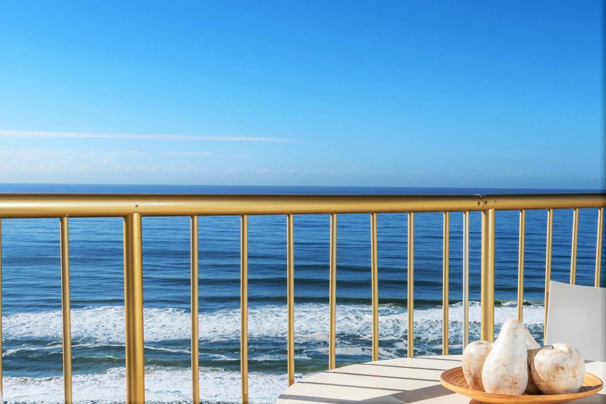 Capricorn One Beachside Holiday Apartments - Official Gold Coast Eksteriør billede