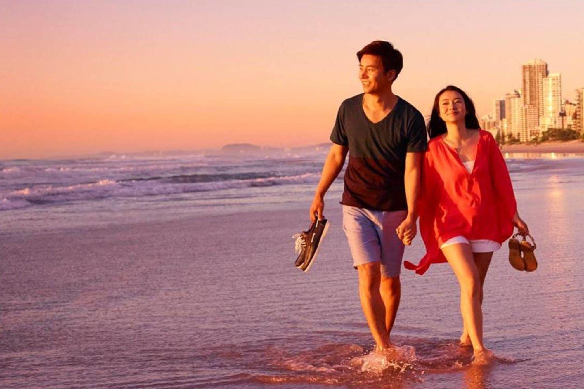 Capricorn One Beachside Holiday Apartments - Official Gold Coast Eksteriør billede