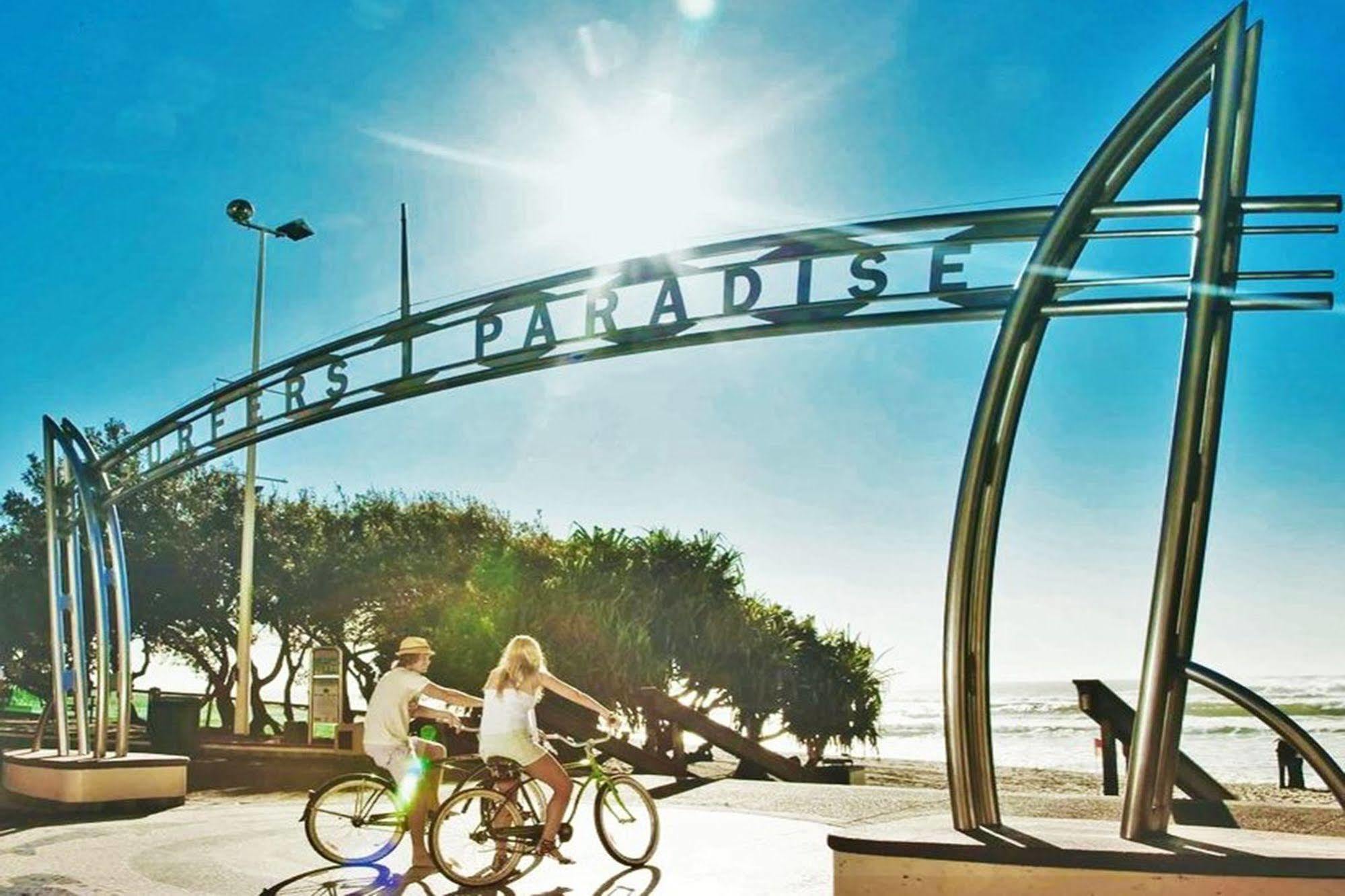 Capricorn One Beachside Holiday Apartments - Official Gold Coast Eksteriør billede