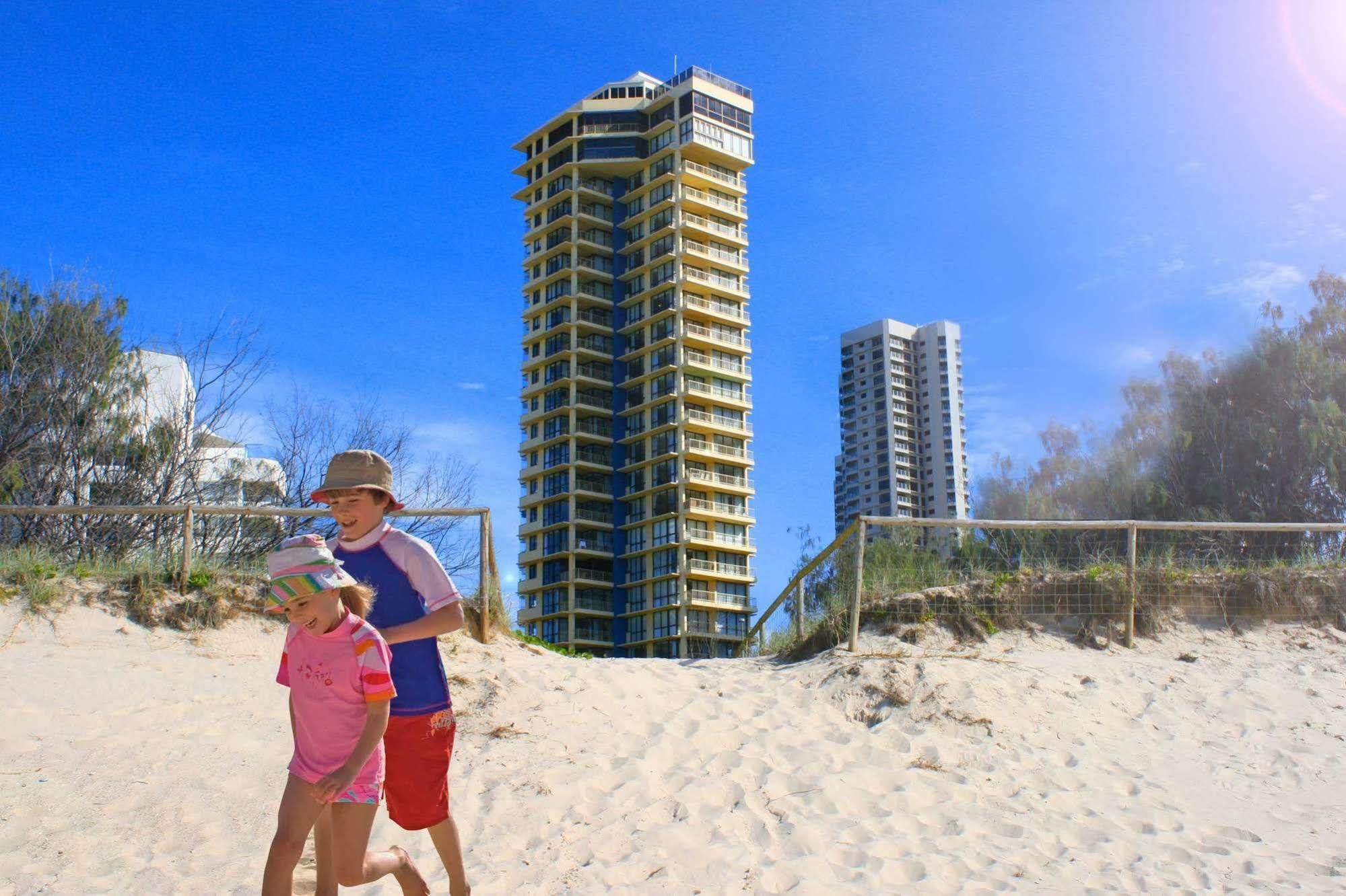 Capricorn One Beachside Holiday Apartments - Official Gold Coast Eksteriør billede